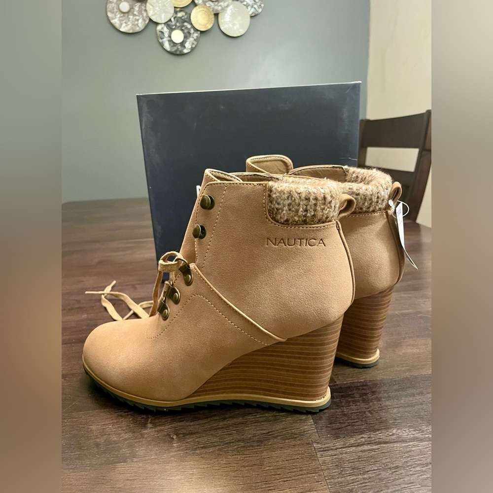 New NAUTICA boots Size 8.5